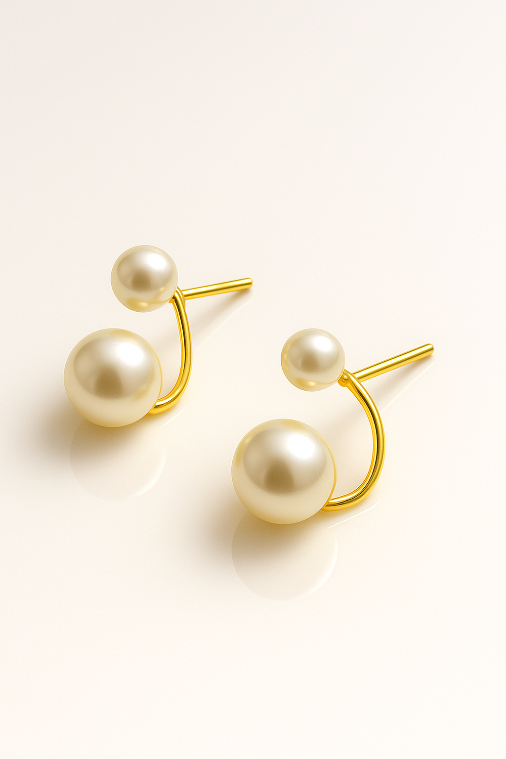 Modern pearl spiral studs