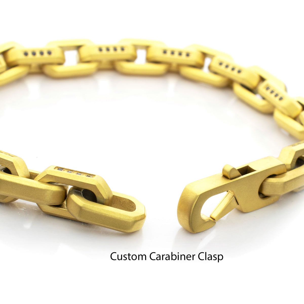 8mm Matte Finish 18Kt Gold IP Stainless Steel Faceted Interlock Link Chain Bracelet with 1mm Black Spinel