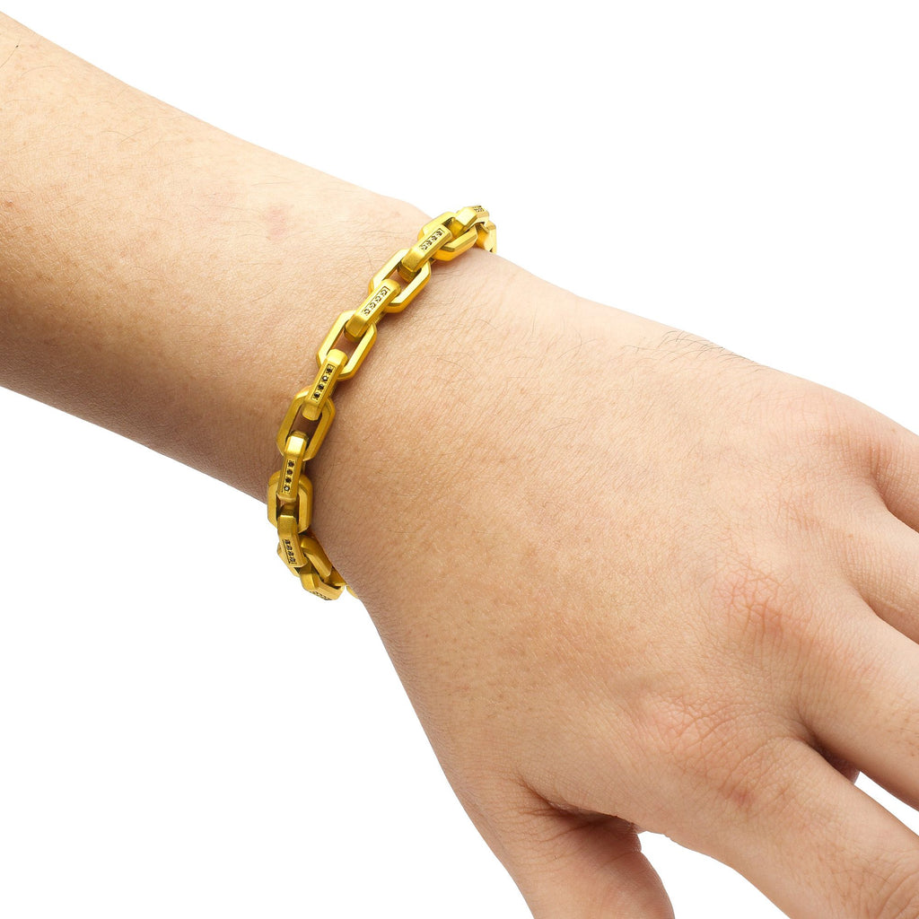 8mm Matte Finish 18Kt Gold IP Stainless Steel Faceted Interlock Link Chain Bracelet with 1mm Black Spinel
