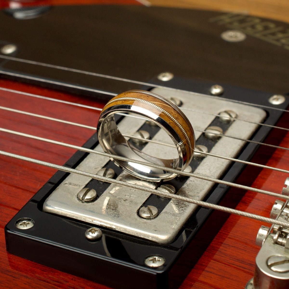 Clear Resins Whiskey Barrel Wood Inlay Titanium Ring (frt1388)