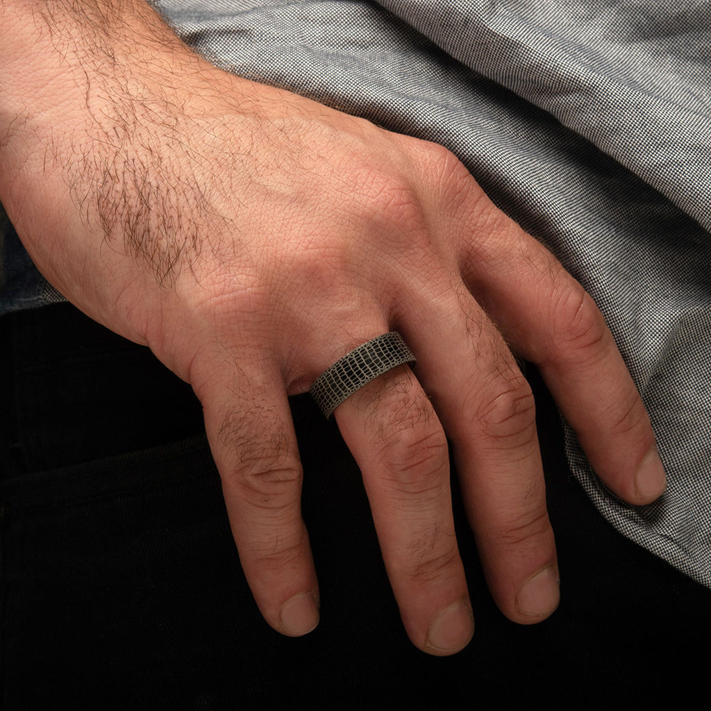 Titanium Black Ip With Reptile Skin Pattern With Inner Rosewood Comfort Fit Ring (tifr9005)